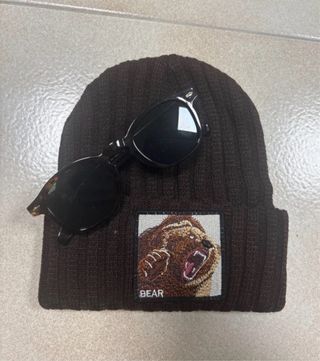 set Cappello invernale con occhiali da sole