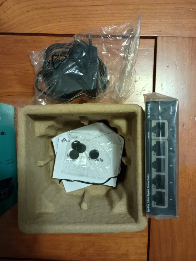 TP-Link 5-Port Gigabit Desktop Switch TL-SG105S