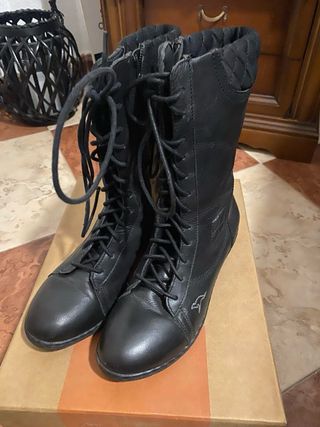 Botas KangaROOS Talla 38 Negras