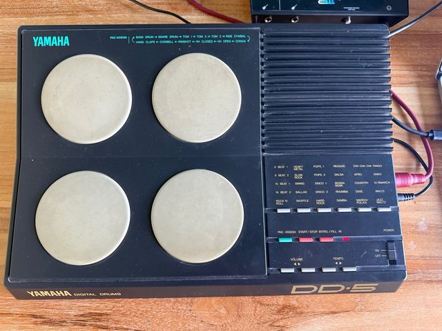 Caja de ritmos Yamaha DD-5