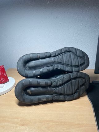 Nike Air Max 270 Negras