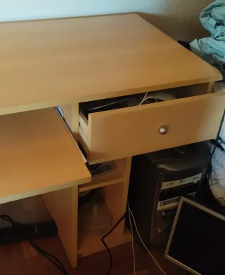 Escritorio de madera