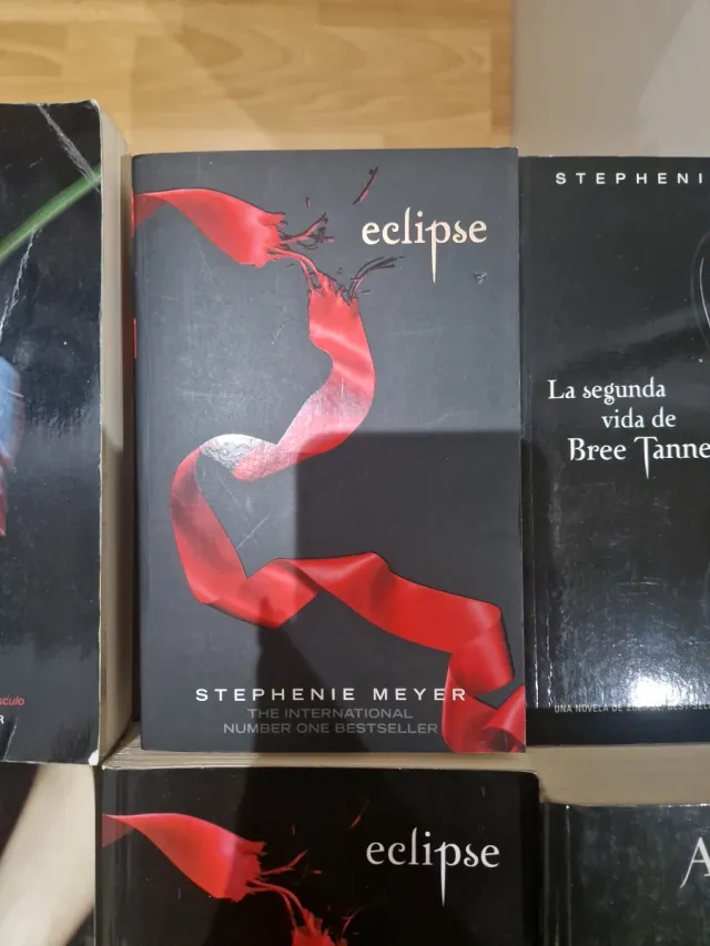Crepúsculo (Saga Crepúsculo 1) (Spanish Edition)