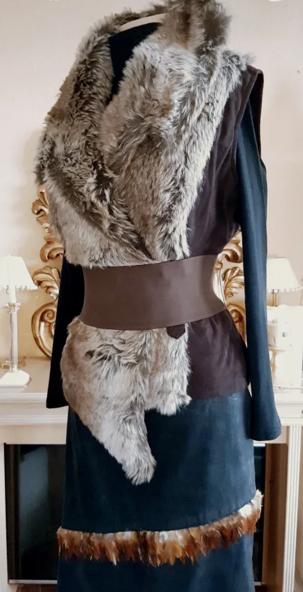 Chaleco de pelo sintético novo e quentinho ANJIE