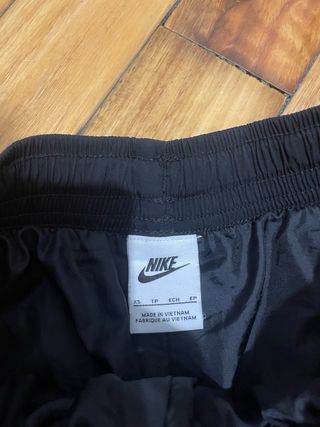 Nike TN Air Shorts Negros con Raya Azul
