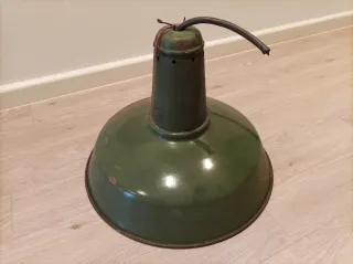 Lampada smaltata vintage