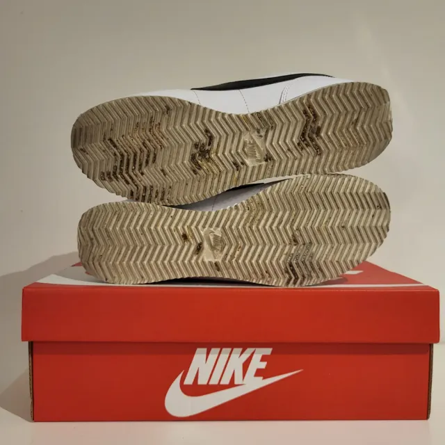 Nike Cortez Blancas y Negras