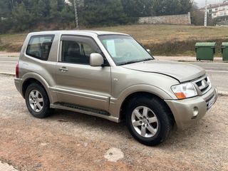 Mitsubishi Montero 2006