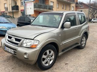 Mitsubishi Montero 2006