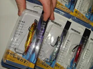 Lote 8 señuelos pesca 30gr colores variados