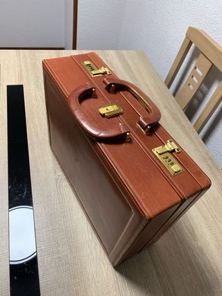 Maletín doble desmontable usado