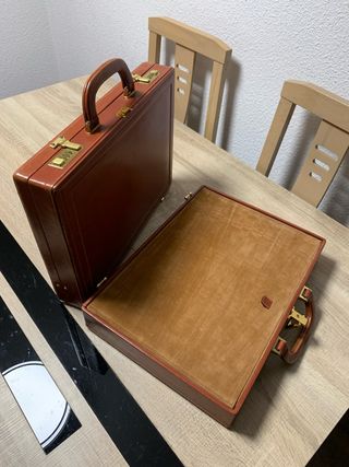 Maletín doble desmontable usado