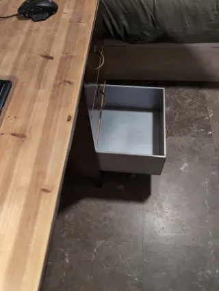 Escritorio madera y metal