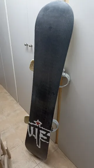 Tabla Snow M3 con Fijaciones Burton