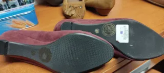 Zapatos piel auténtica,color burdeos.Corte Inglés.