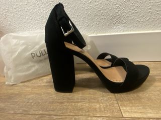 Zapatos de tacón negros