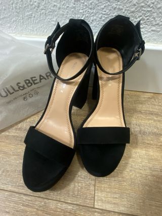 Zapatos de tacón negros