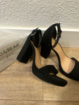 Zapatos de tacón negros