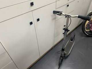 Patinete plegable gris