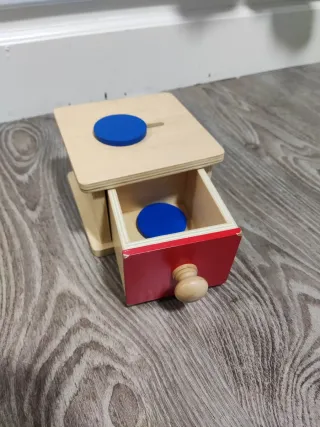 Caja Montessori con formas