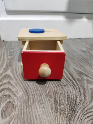 Caja Montessori con formas