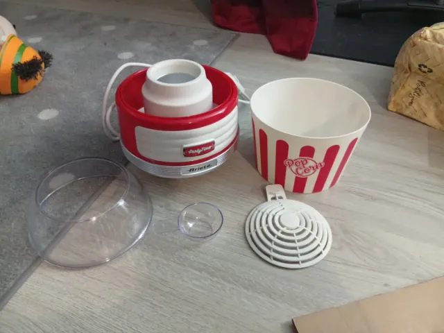 Máquina de Palomitas Ariete Roja y Blanca