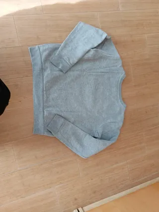 Felpa Levi's ragazza grigia con paillettes