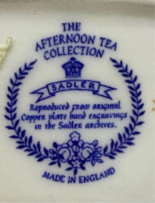 Tetera inglesa de porcelana azul y blanca