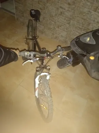 Bicicleta MTB 7-10 anni