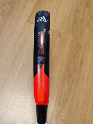 Pala Adidas Metalbone Team 2023.