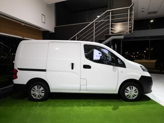 NISSAN NV200 2018