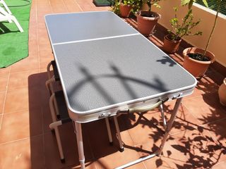 Mesa plegable con 4 taburetes