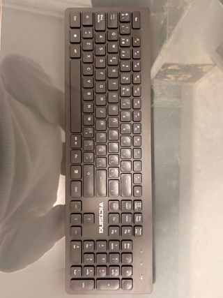 Teclados Cherry ergonómico y Victsing Inalámbrico.