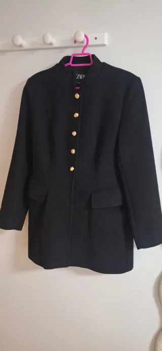 Chaqueta Zara Negra Botones Dorados