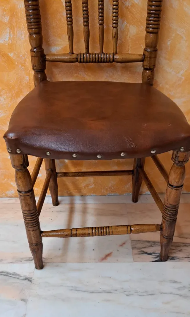 Vecchia sedia della nonna