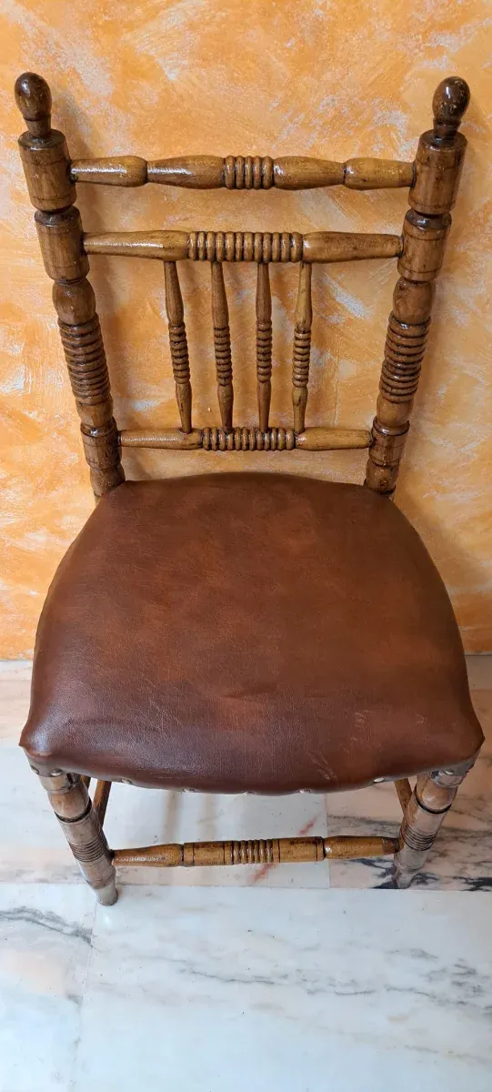 Vecchia sedia della nonna