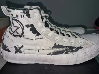 Botas Converse Blancas y Negras