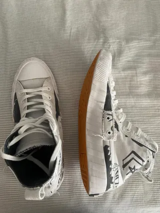 Botas Converse Blancas y Negras