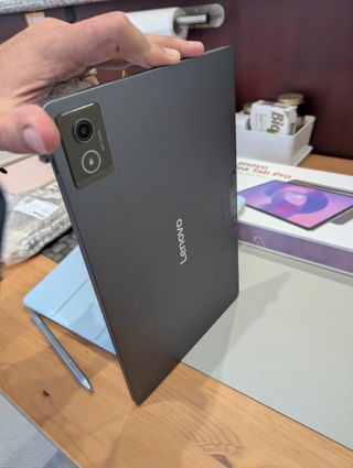 Lenovo Idea Tab Pro 8GB/256GB + Pen Plus + Capa