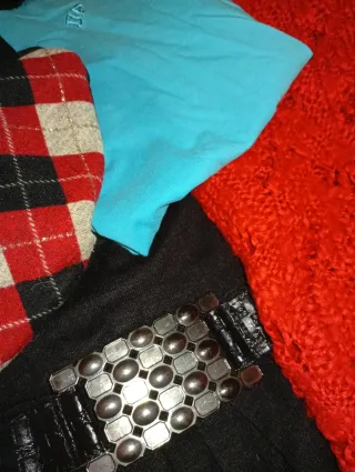 SOLO ENVÍOS. Lote vestido y jerséis