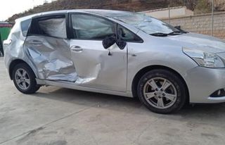 Toyota 58374 centralita 82730-of051-c verso 2.0 d