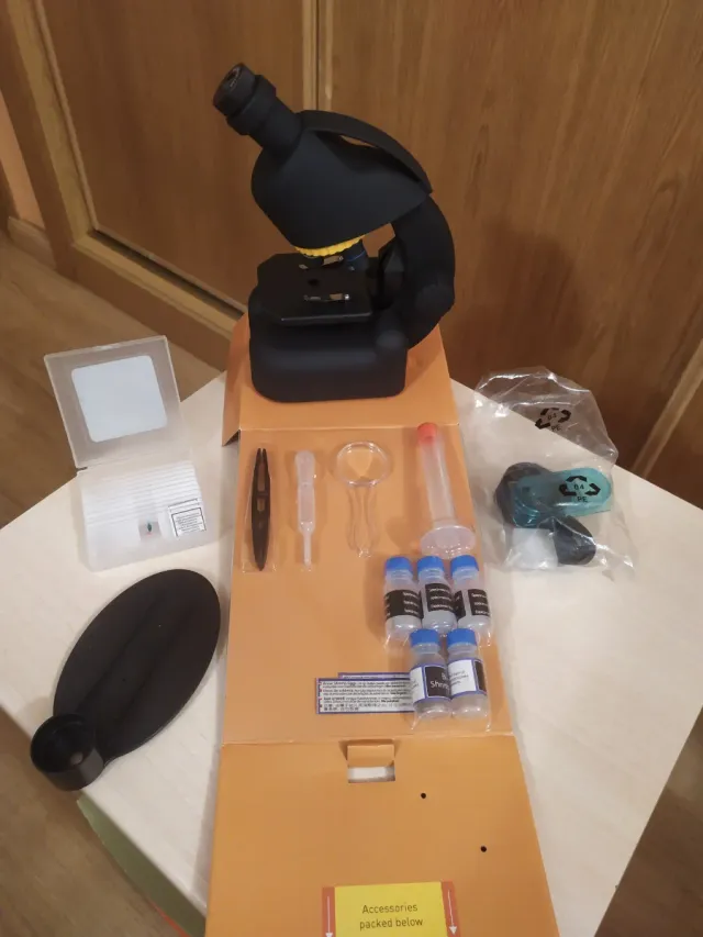 Exploramundos Microscopio National Geographic Kids