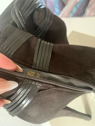 Stivaletti in camoscio