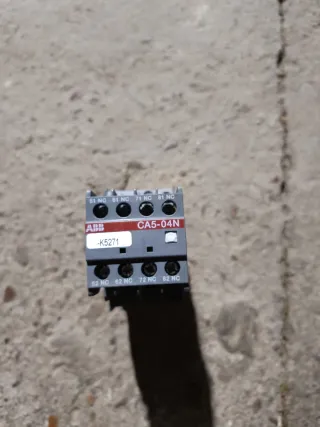 Contactor ABB CA5-04N con auxiliares