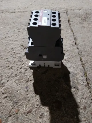 Contactor ABB CA5-04N con auxiliares