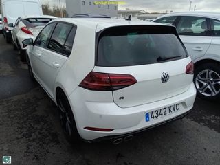Volkswagen Golf R 2.0 TSI 300 4M DSG