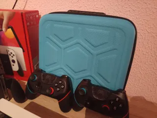Nintendo Switch OLED Blanca y Negra