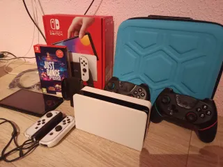 Nintendo Switch OLED Blanca y Negra