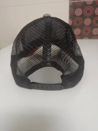 Gorra Chiruca Gris y Roja.