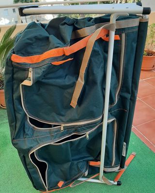 Mueble de Camping con funda, marca Quechua.